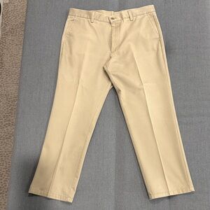 Dockers Men's Khaki Chinos
